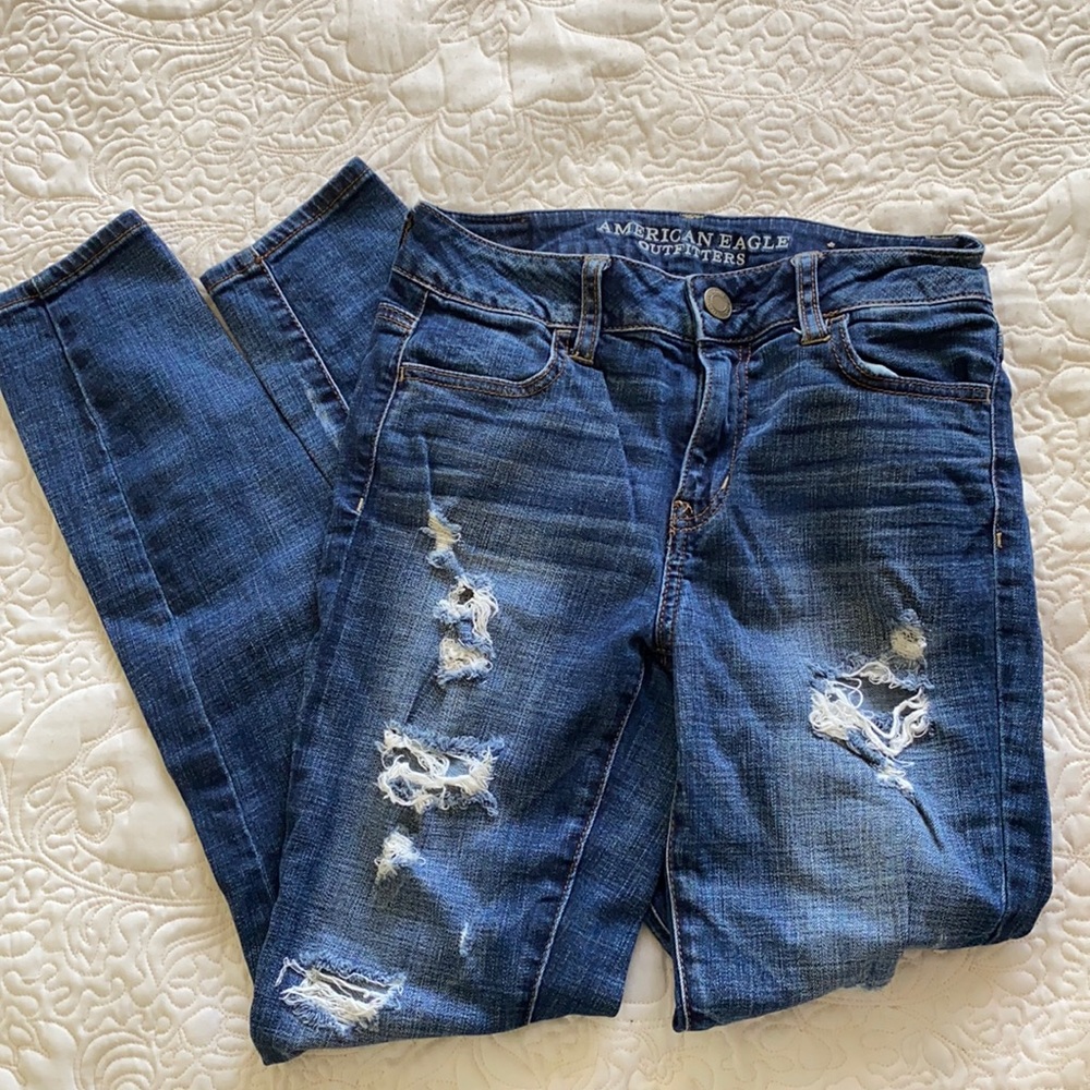 American Eagle Ripped High Waist Skinny Jean